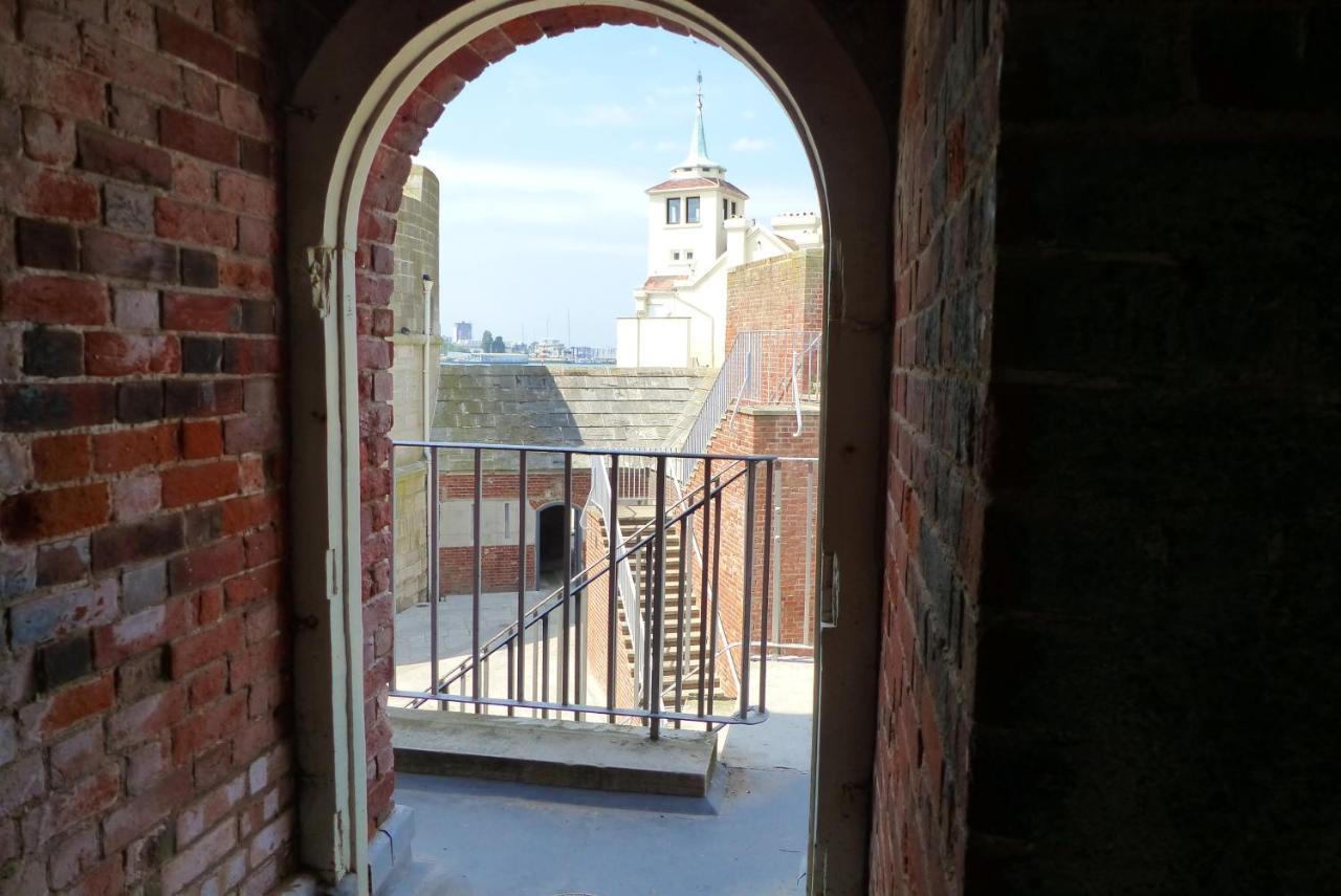 St Georges Balcony Suite With Parking Portsmouth Exterior foto